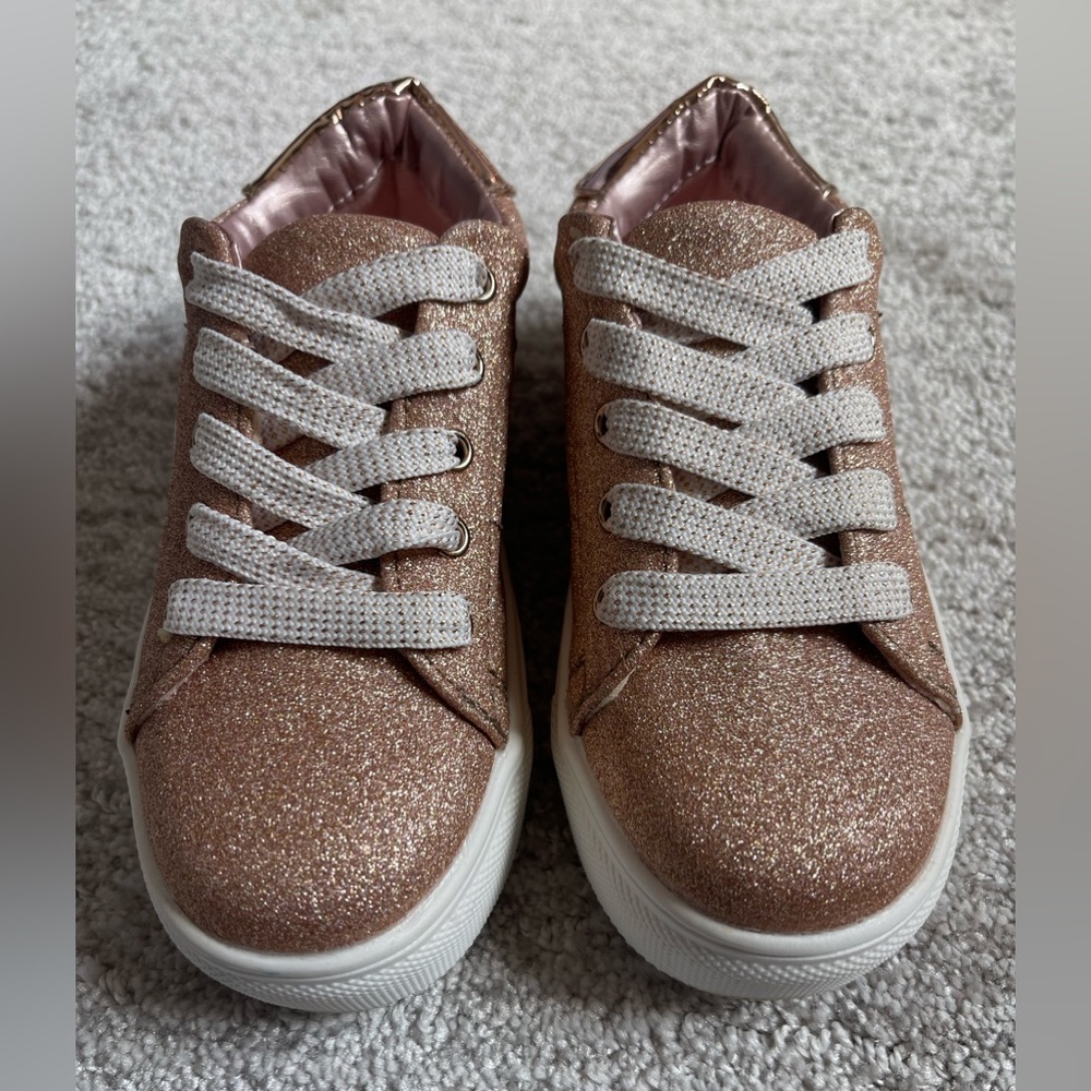 NWT Jessica Simpson Nashimi Rose Gold Metallic Sneakers Girls Size 11M